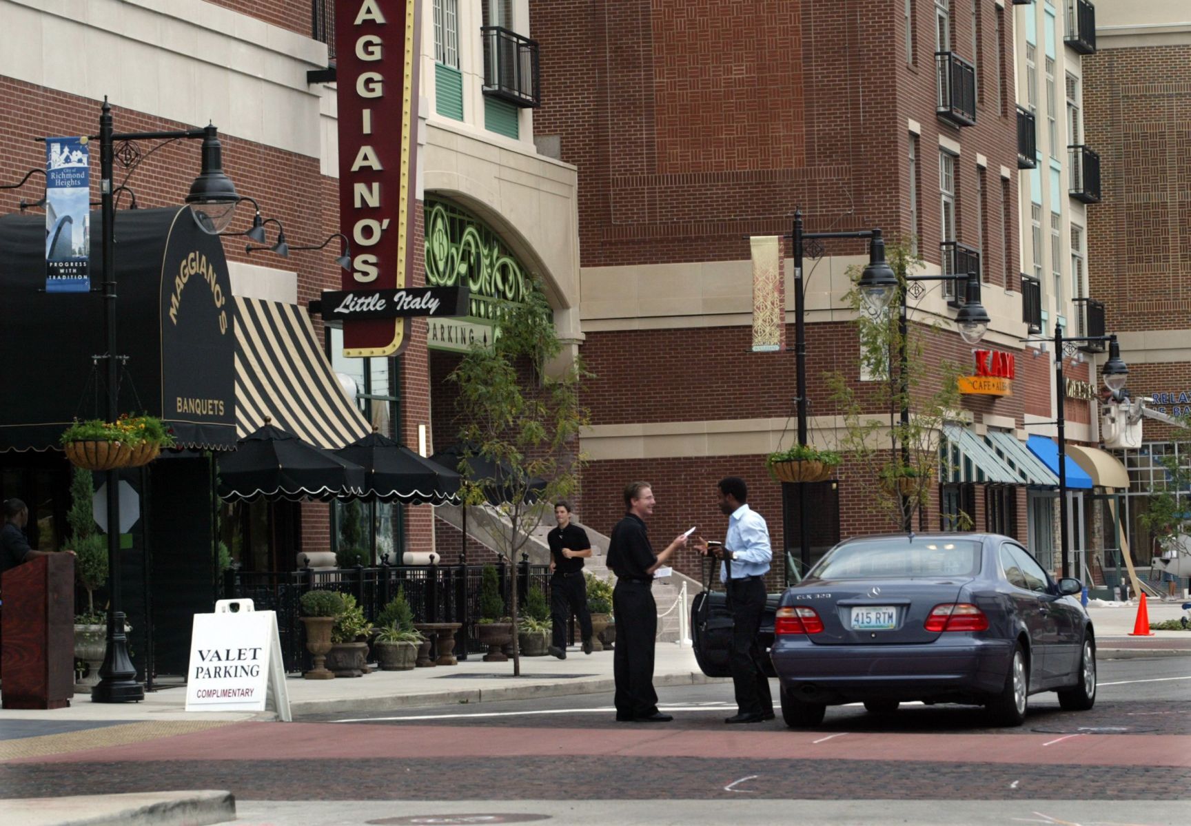 Maggiano's restaurant